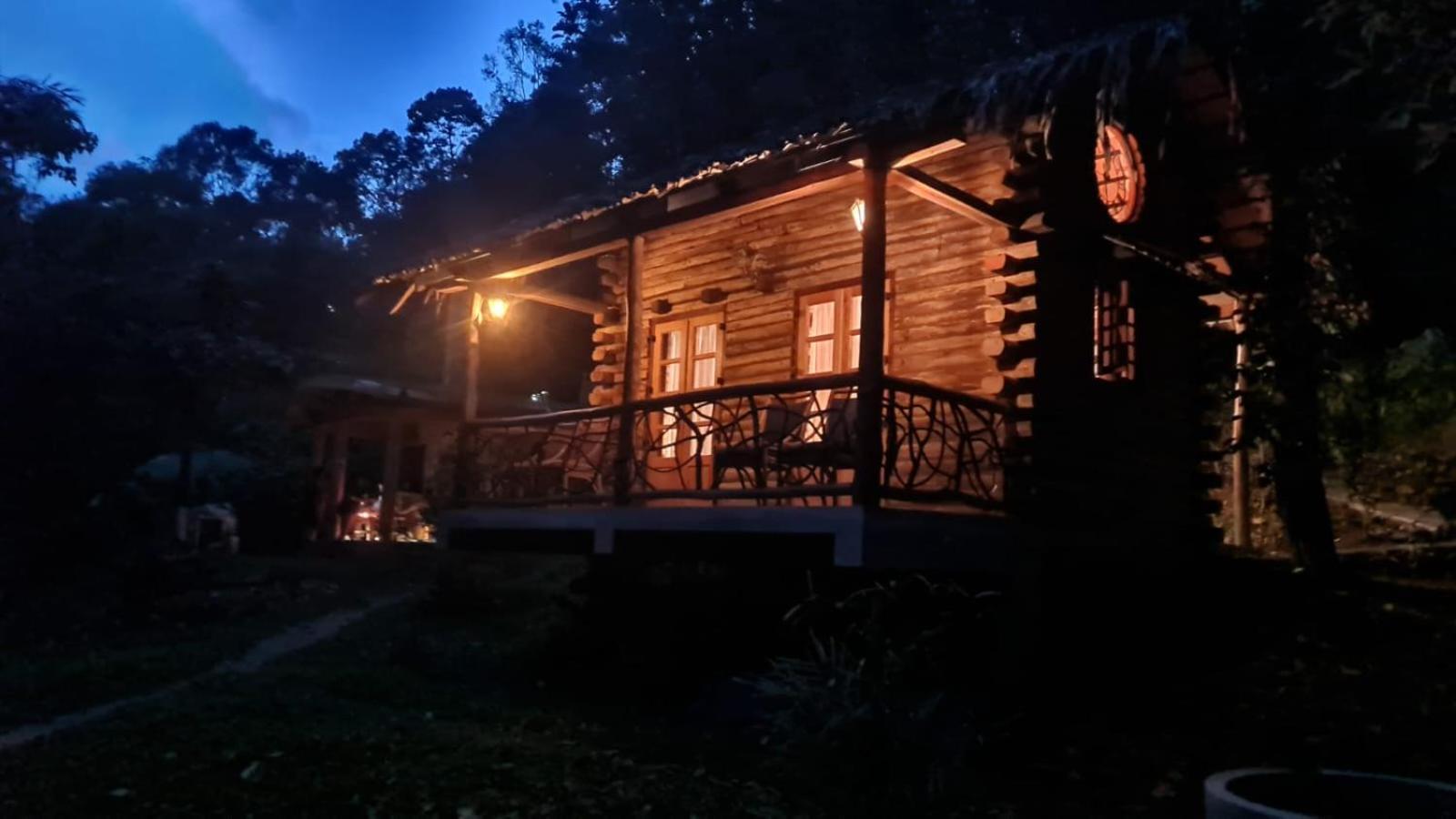 Aya Natural Udumbanshola Esterno foto